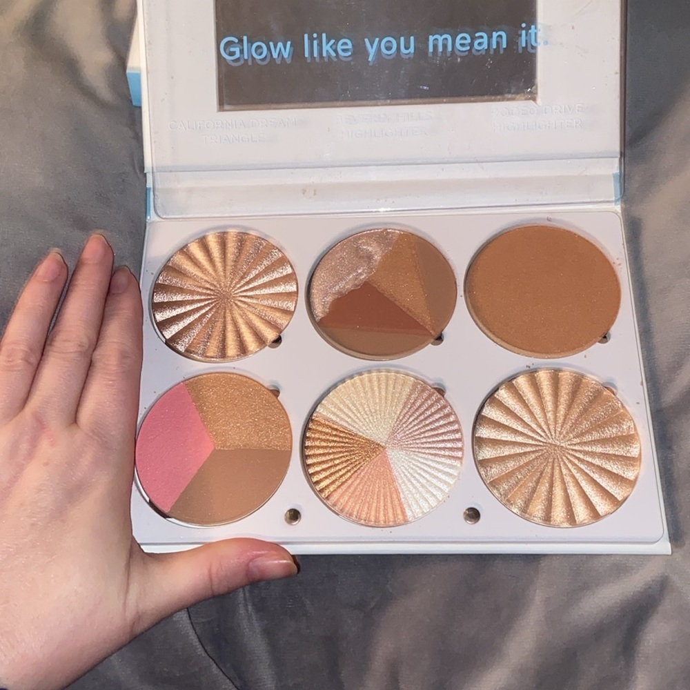 OFRA On the Glow highlighting and bronzing palette.  Brand new in box